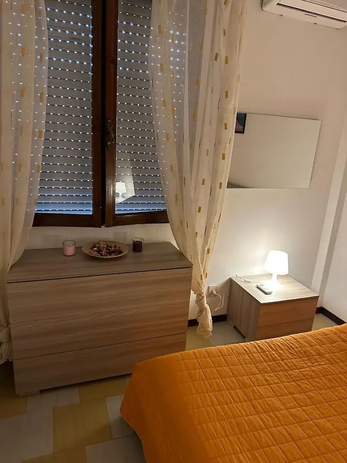 Monica Apartman Pisa 0*,